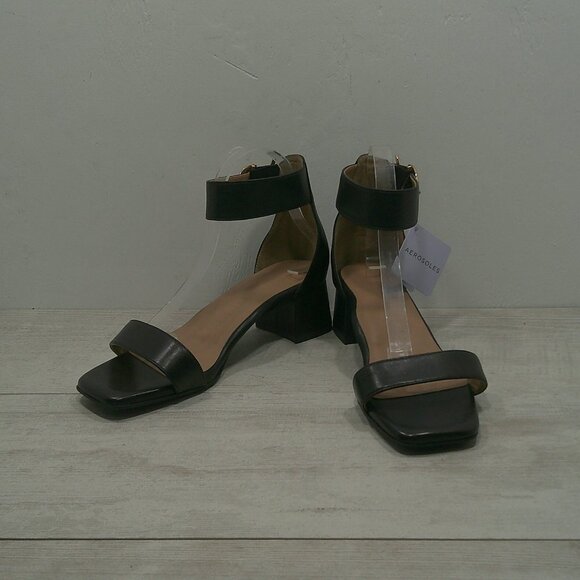 Aerosoles Eliza Black Leather Sandals with Gold Buckle block heel Size 10 W Wide - Picture 2 of 16